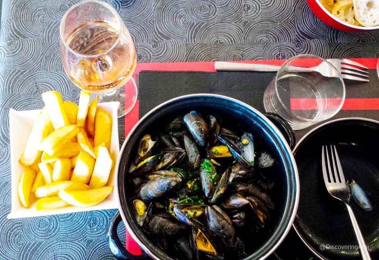 Moules Frites.jpg