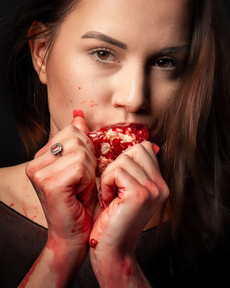 Girl with Pomegranates V_insta.jpg