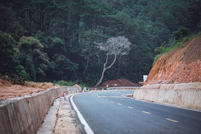 This is National Highway 24 from the center of Mang Den town to Kon Vong Kia village.