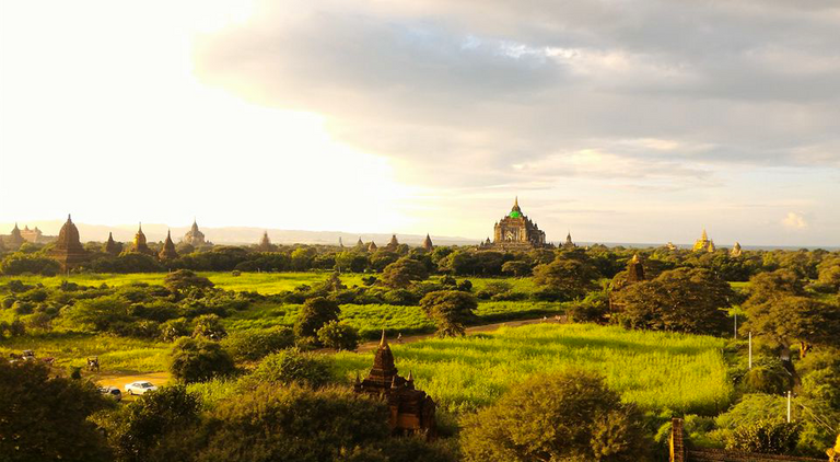 Old Bagan whole view.png