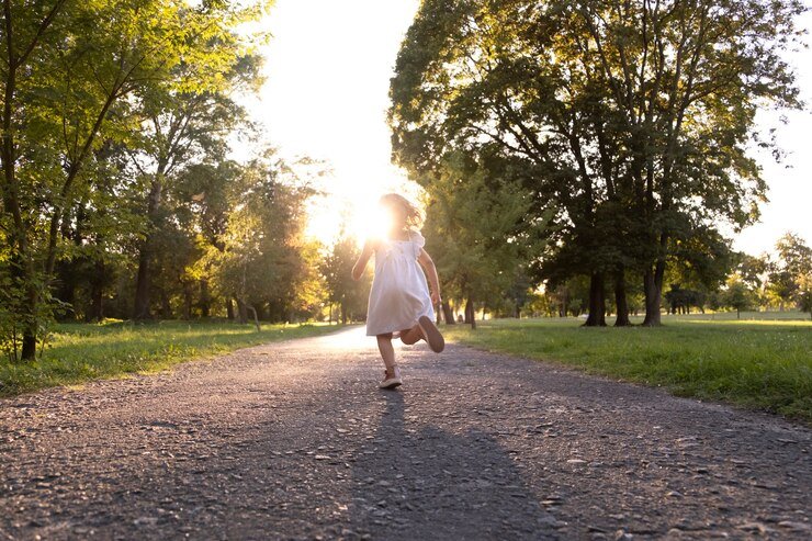 full-shot-girl-running-outdoors_23-2149913376.jpg