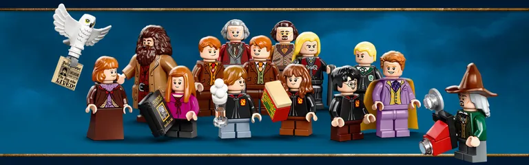 Plenty of minifigs in LEGO set #75978