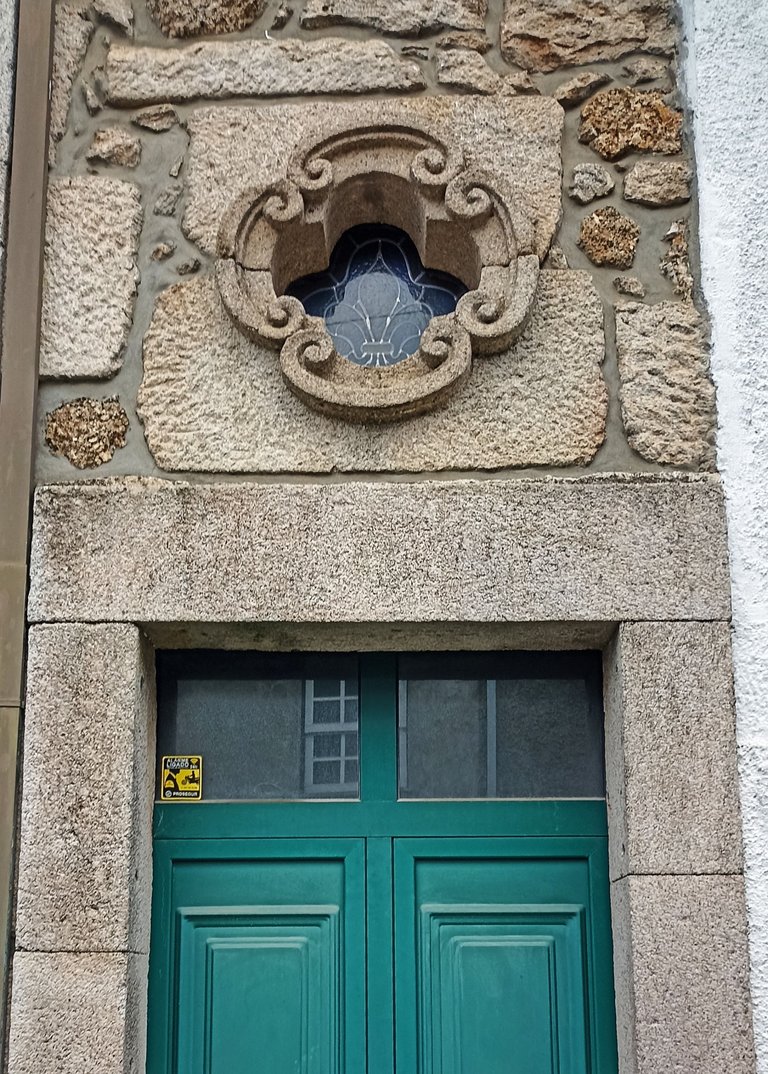 1702309678555-01.jpeg