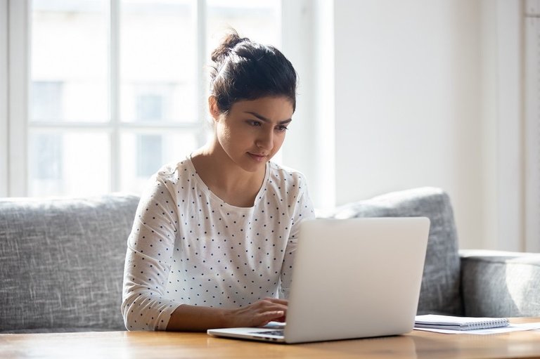 laptop1_how-to-protect-eyes-from-screens.jpg