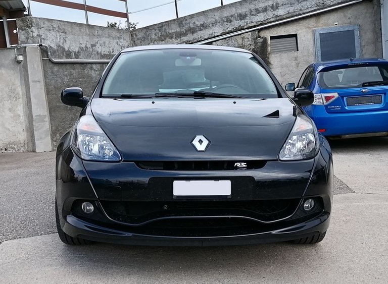 renault-clio-2-rs-front.jpg