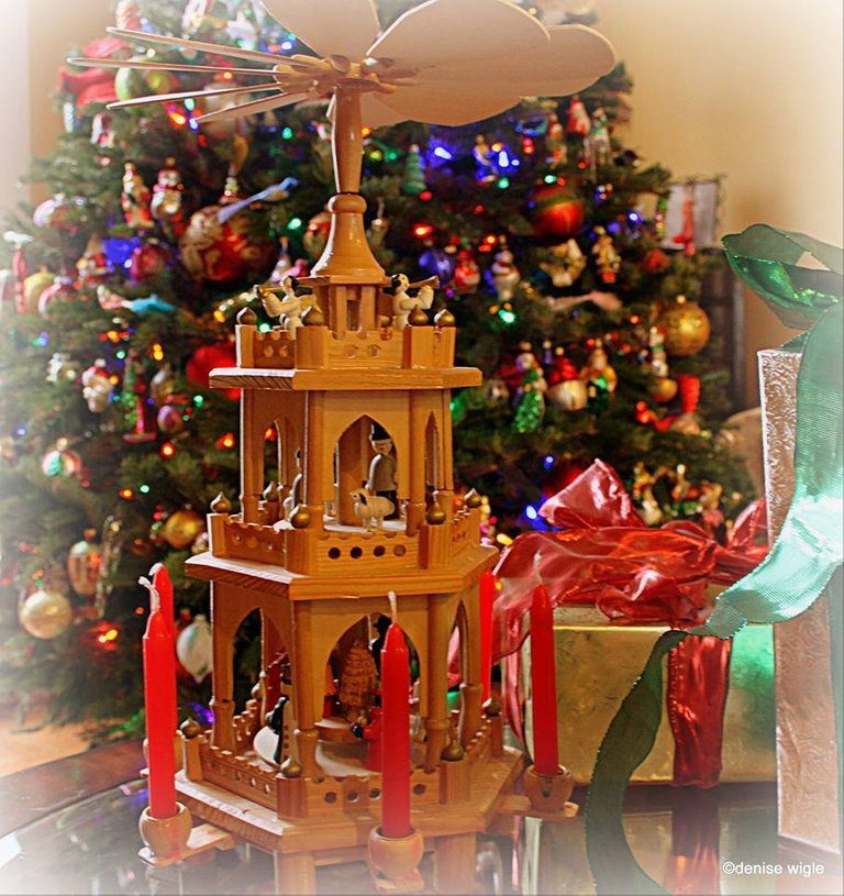 christmas tree 9.jpg