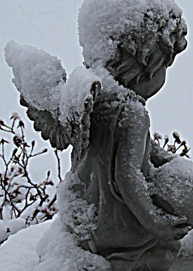 ice statue.jpg
