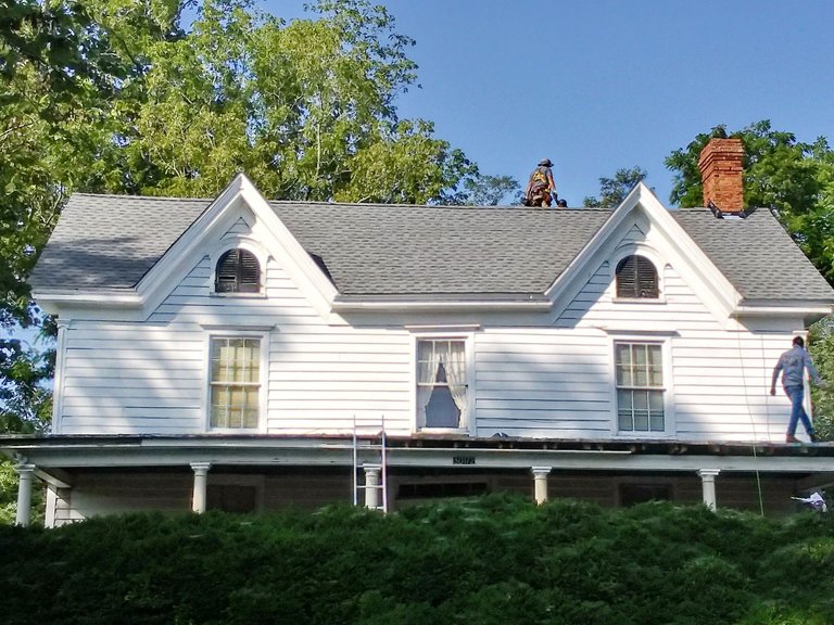 20210827_091452_HDR roof.jpg