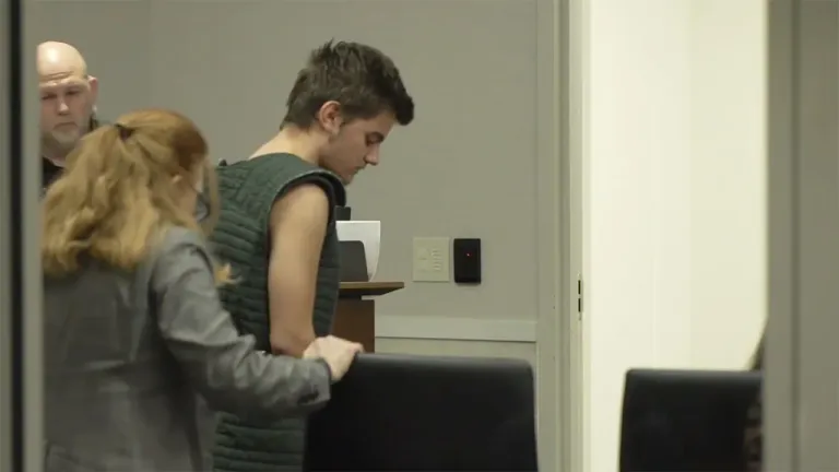 dead-parents-bodies-found-decomposed-in-wisconsin-home-2-47948726.jpg