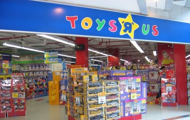 Toys_R_Us_.jpg