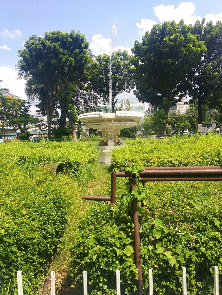 "Unveiling Plaza Independencia:A Historical Oasis in Cebu