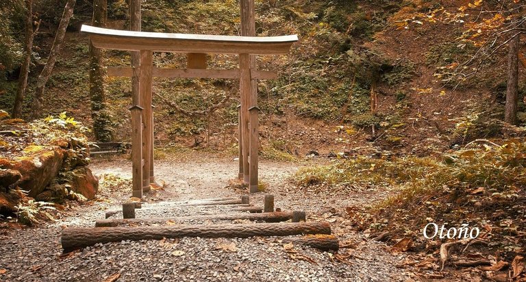 torii-7489492_1280.jpg