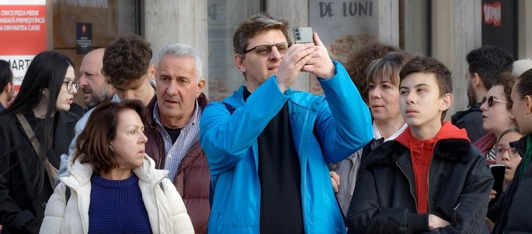 people-8730694_1280.jpg