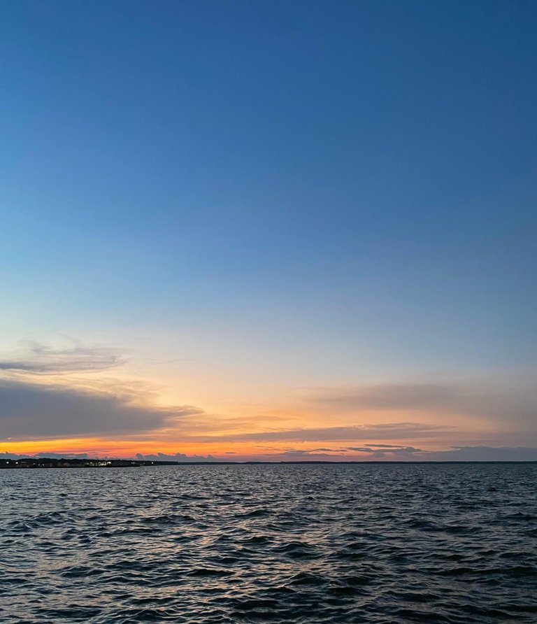789d8a64-7760-47f1-bbb9-2a88cf07bcf0.jpg