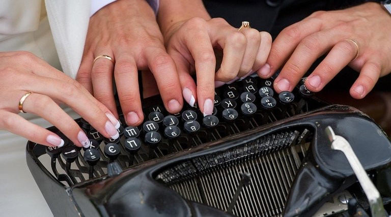 manicure-1786315_960_720.jpg