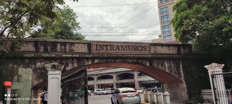 Intramuros Gate.jpg