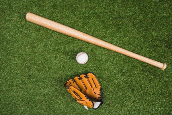 depositphotos_158329838-stock-photo-baseball-bat-and-ball.jpg