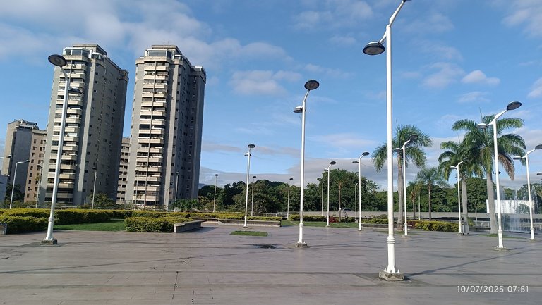 1002058172.jpg