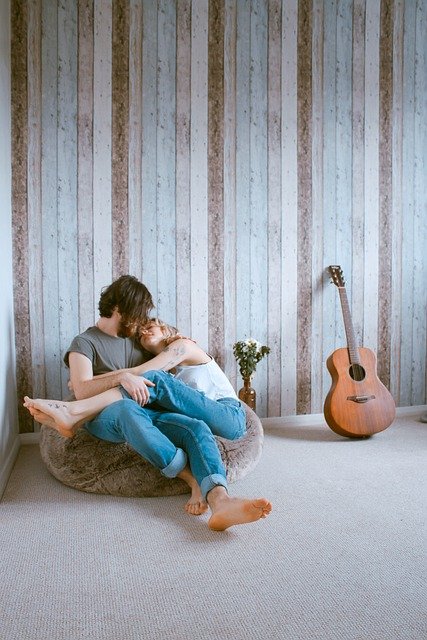 01 hOMBRE MUJER GUITARRA.jpg