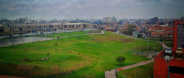 La luvia no salpica.png