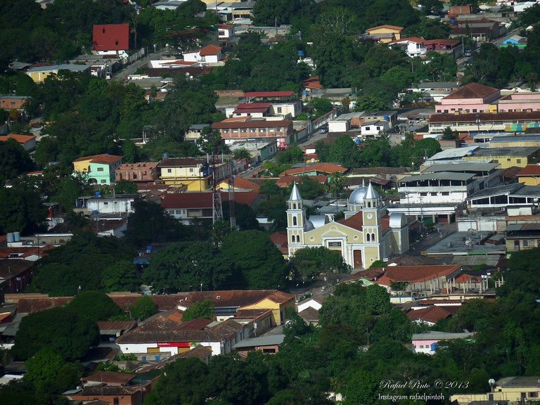 Montalban vista desdde el cerro.jpg