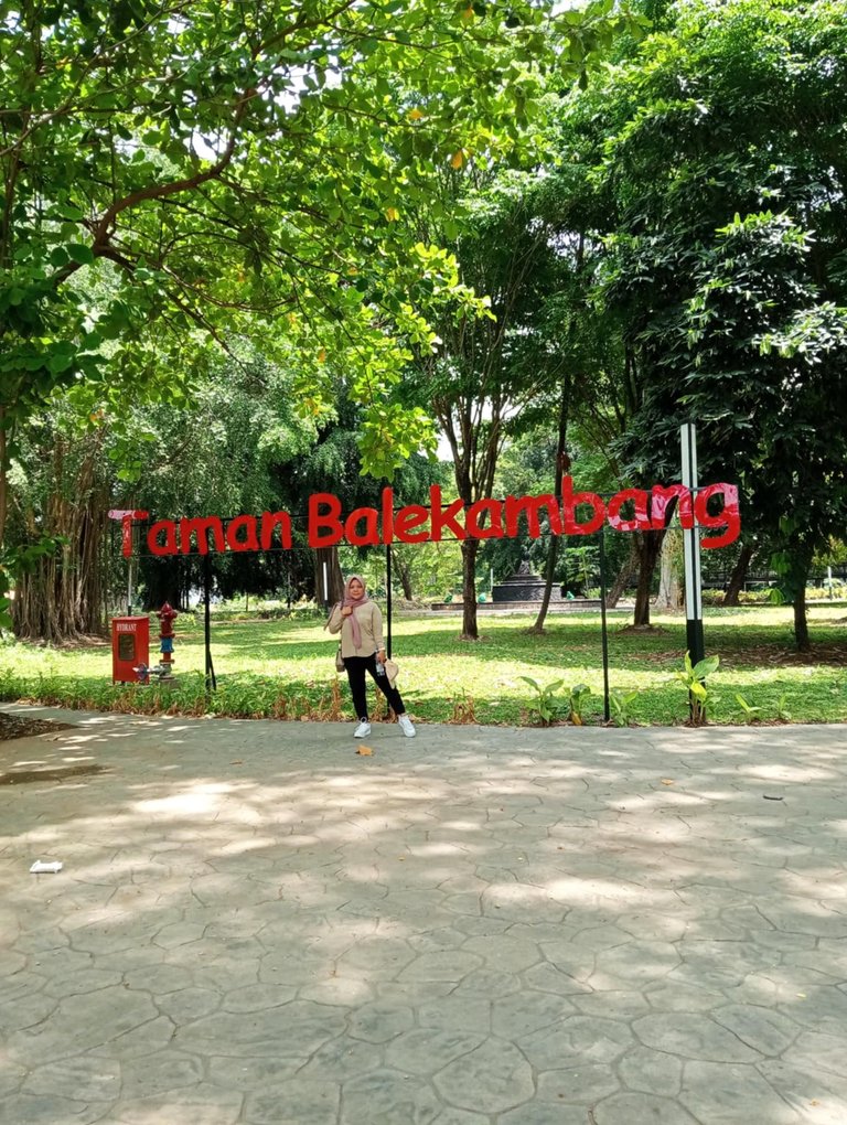 taman balekambang.jpg