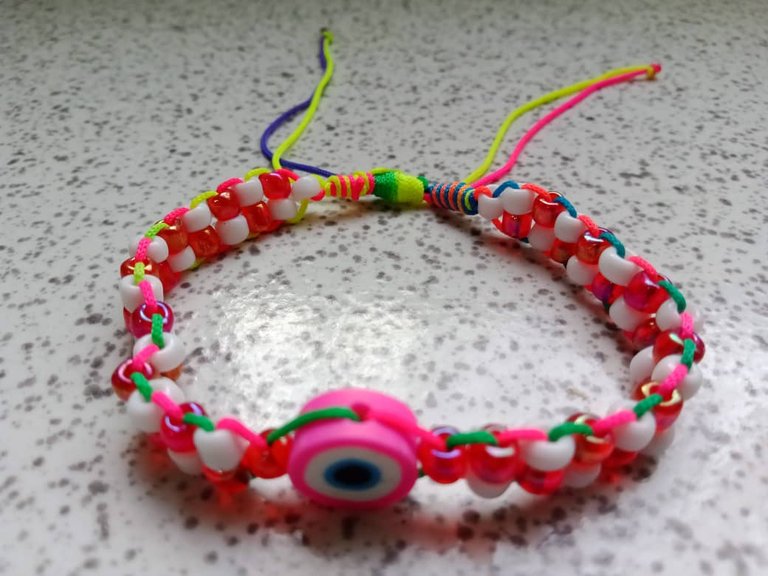 pulsera colorida  (1).jpeg