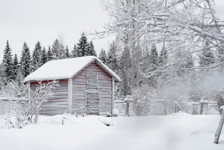 mökki_cottage_aitta_punanentupa_huurre_frost_lumi_snow_lumimaisema06.jpg