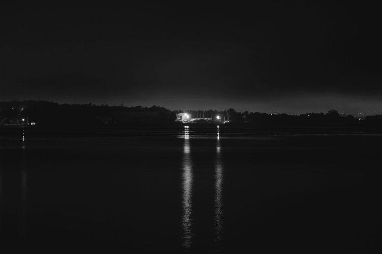 long exposure bay bw 4.jpg