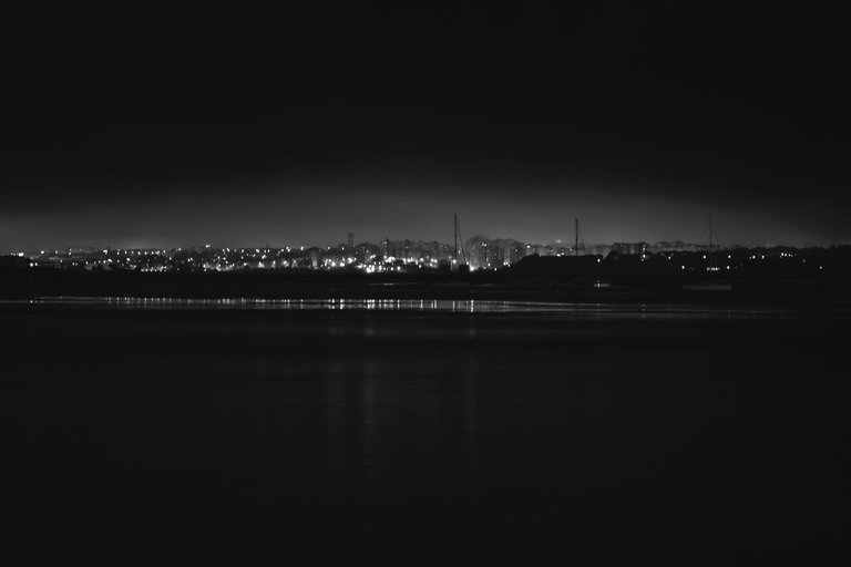 long exposure bay bw 3.jpg