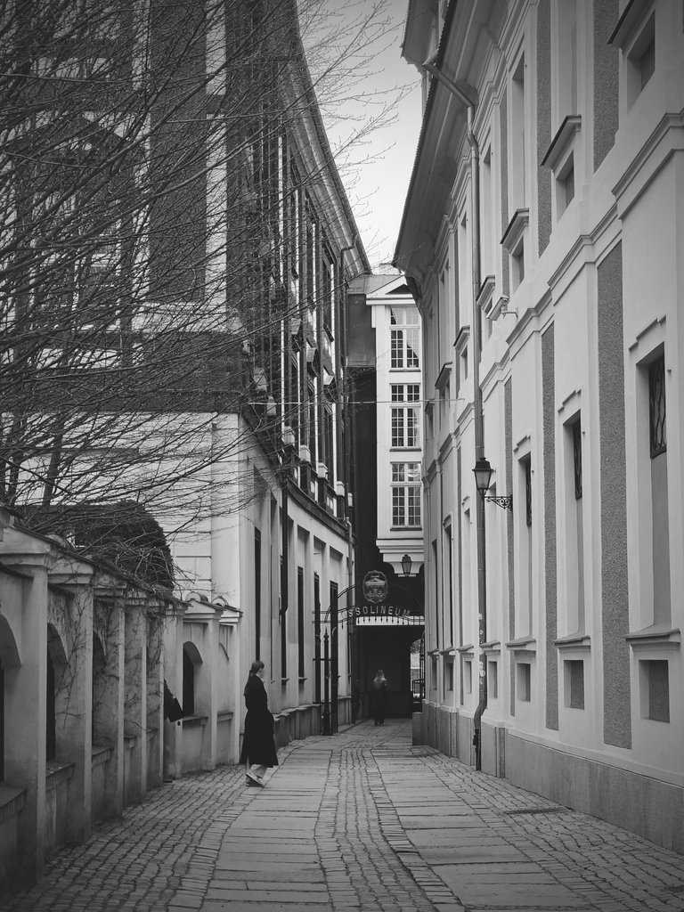 Wroclaw streets bw 3.jpg