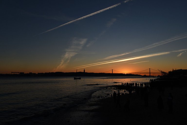 sunset lisbon bridge jan 19.jpg