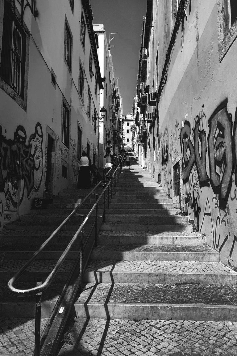 Lisbon streets August bw 9.jpg