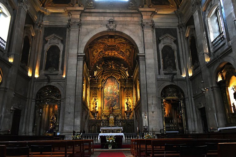 Igreja da Madalena Lisbon 5.jpg