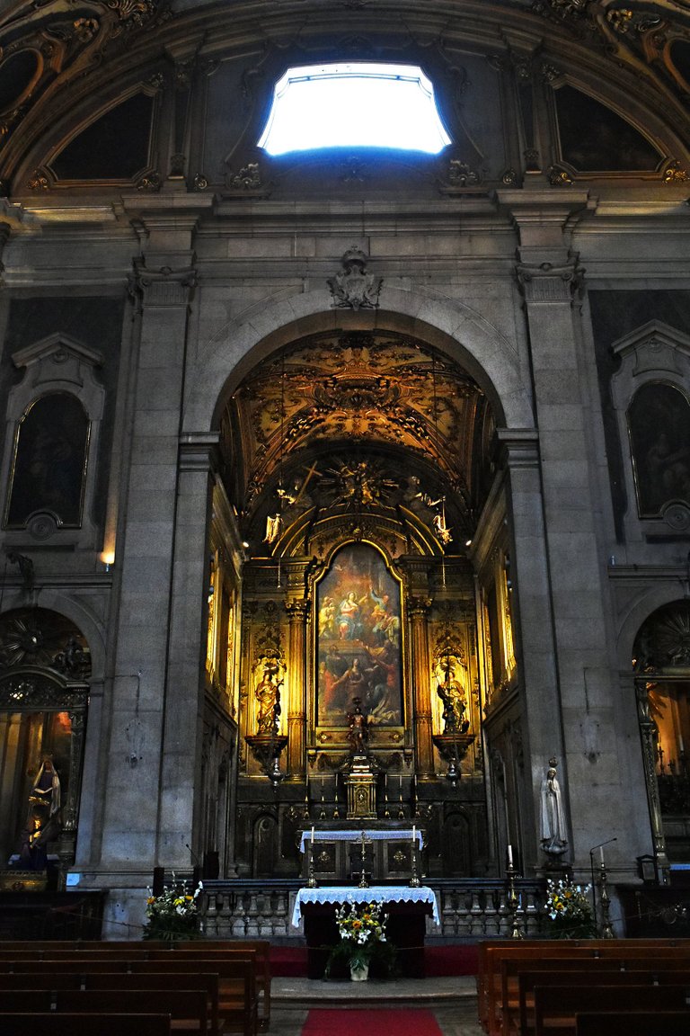 Igreja da Madalena Lisbon  4.jpg