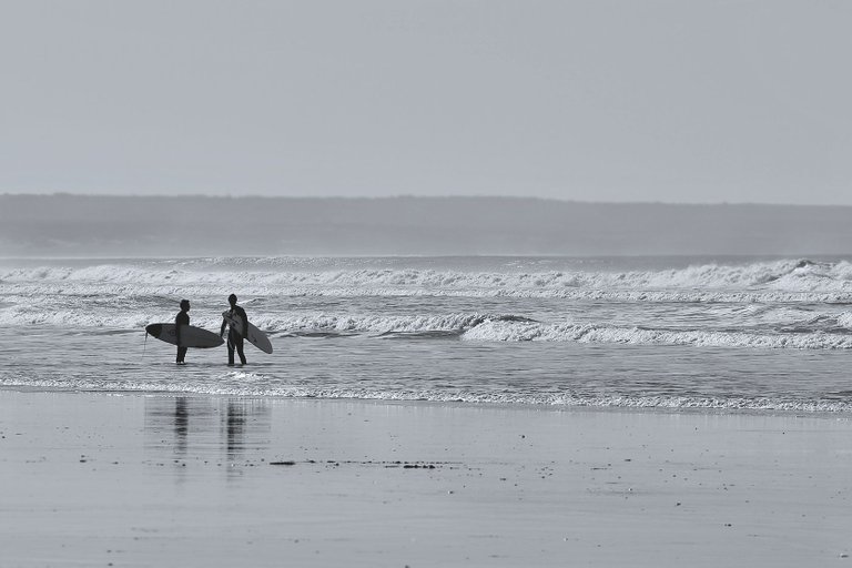 surfers beach bw 2.jpg