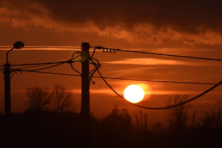 best sunset electric lines pl 2.jpg