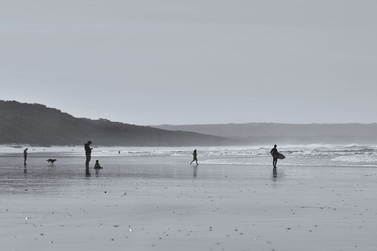 surfers beach bw 3.jpg