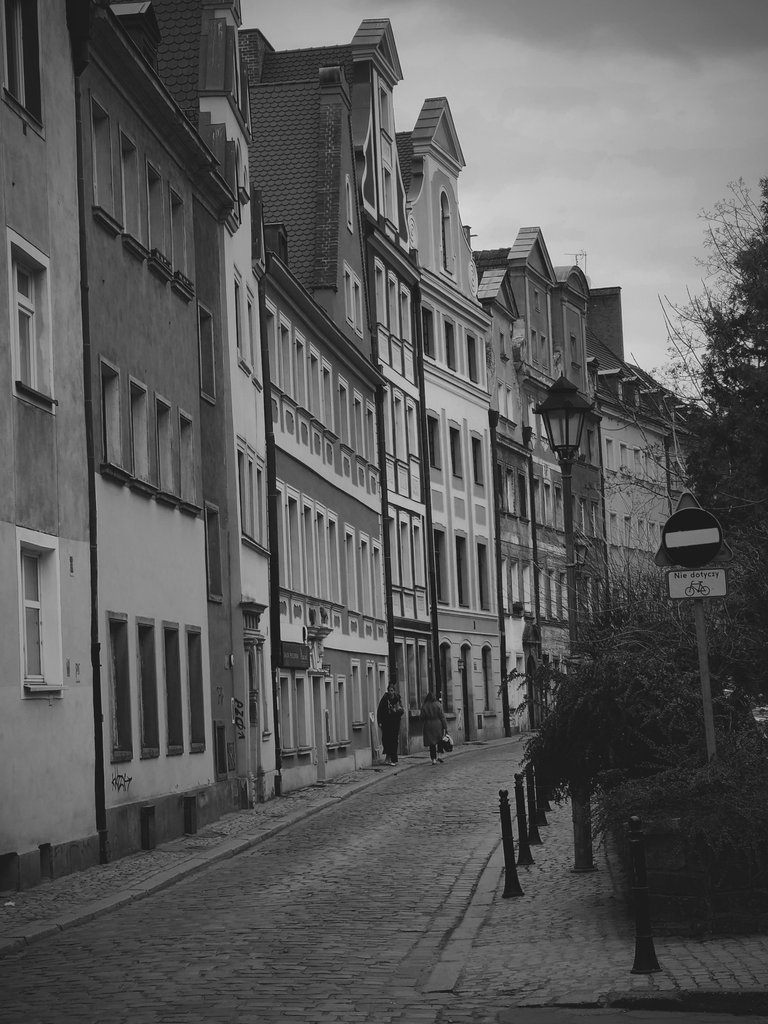 Wroclaw streets bw 7.jpg