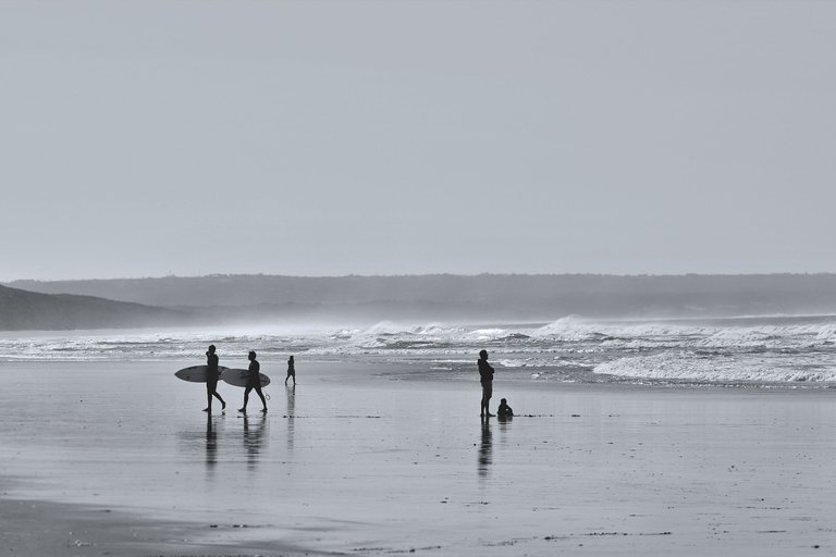 surfers beach bw 1.jpg