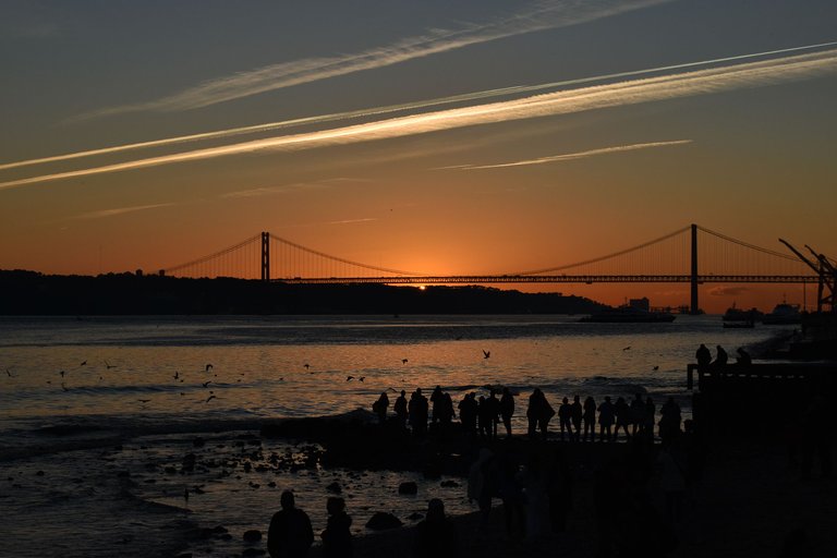 sunset lisbon bridge jan 18.jpg