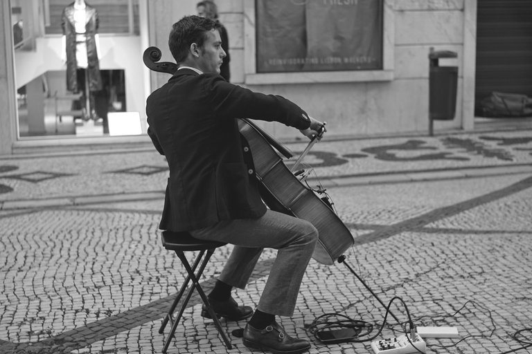 lisbon helios bw 5.jpg