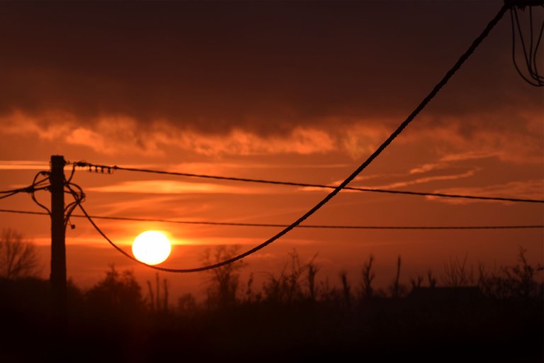 best sunset electric lines pl 3.jpg