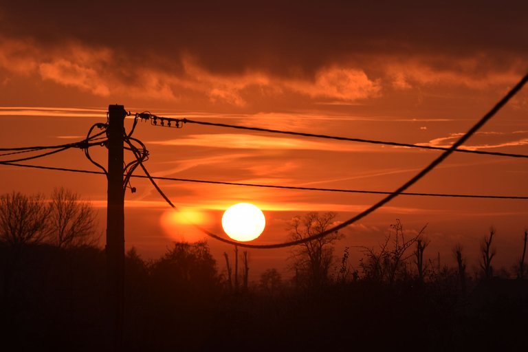 best sunset electric lines pl 5.jpg