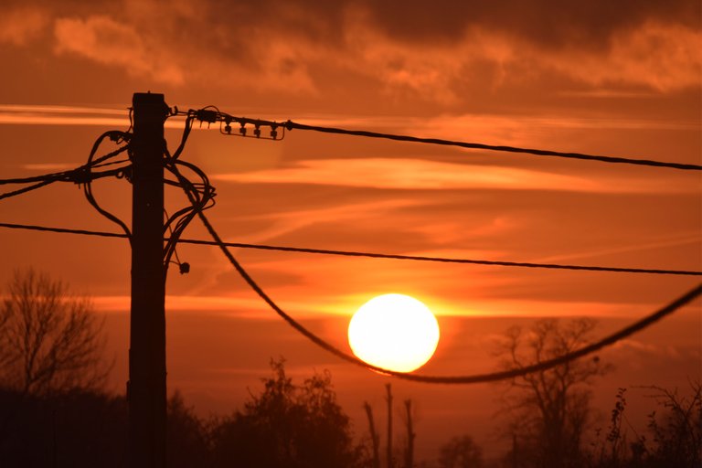 best sunset electric lines pl 4.jpg