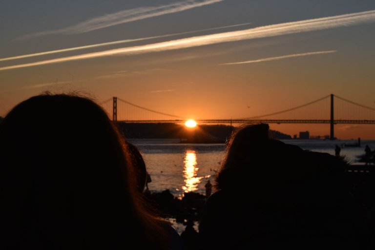 sunset lisbon bridge jan 14.jpg