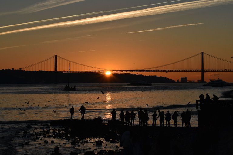 sunset lisbon bridge jan 15.jpg