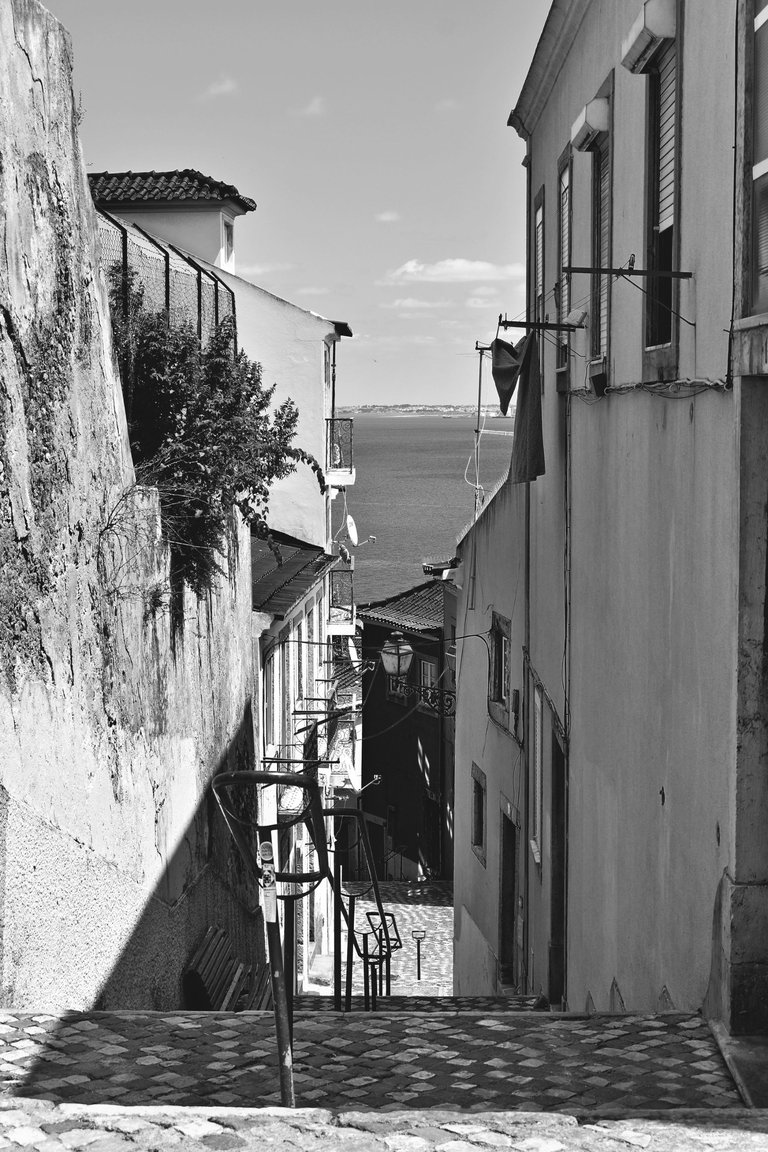 Lisbon narrow streets bw 8.jpg