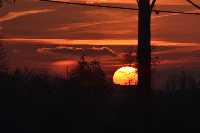 best sunset electric lines pl 12.jpg