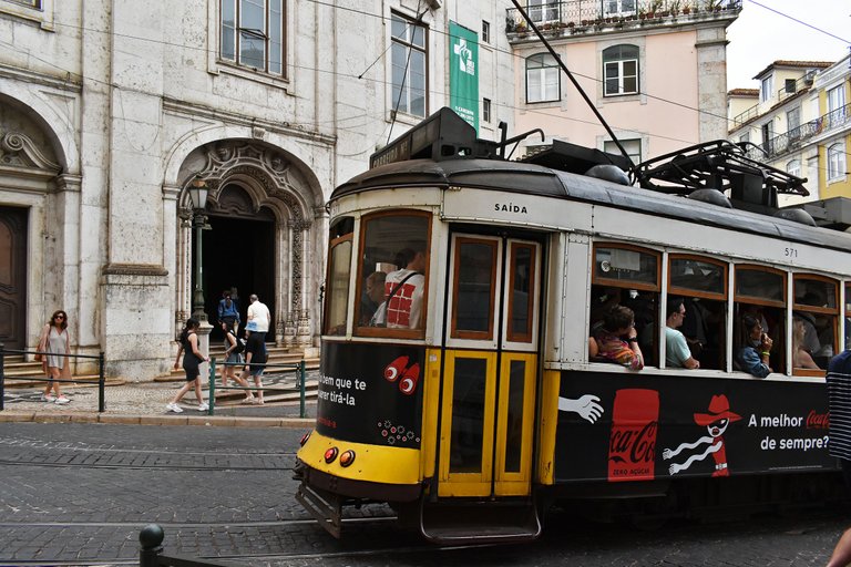 Igreja da Madalena Lisbon  2.jpg